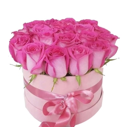 24 pcs of beautiful Blue Roses in A Box Pink